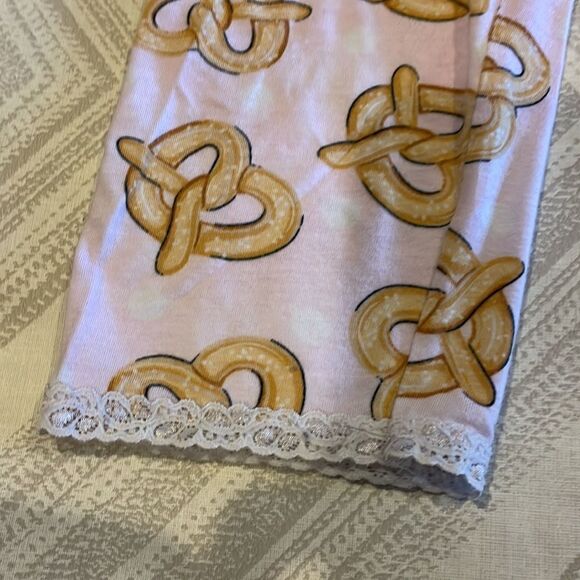 Esme Girls Pink Pajama Sets with Pretzel Design - Picture 3 of 7